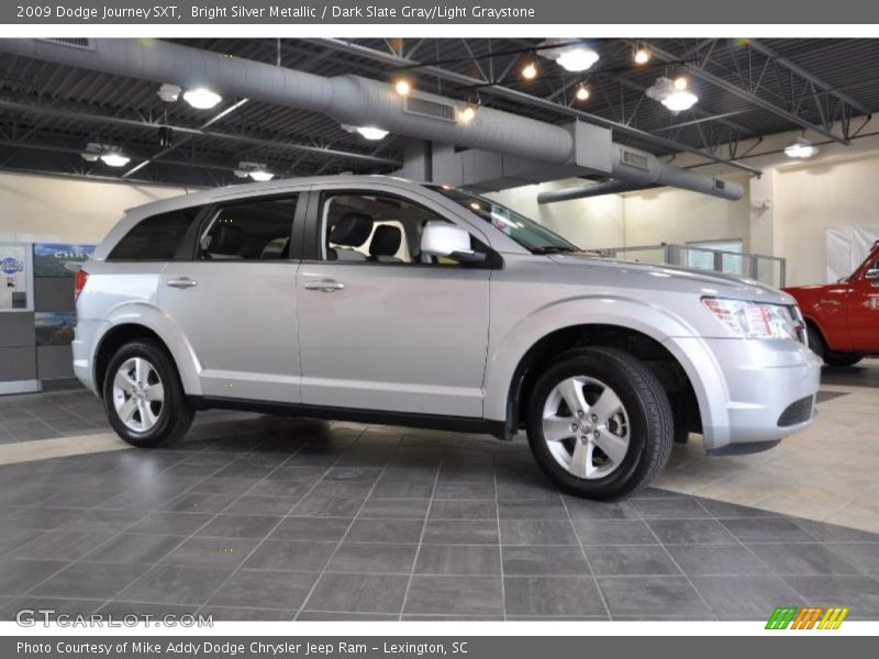 Bright Silver Metallic / Dark Slate Gray/Light Graystone 2009 Dodge Journey SXT