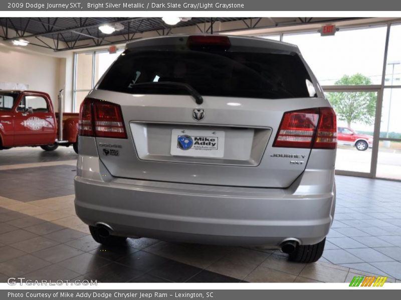 Bright Silver Metallic / Dark Slate Gray/Light Graystone 2009 Dodge Journey SXT