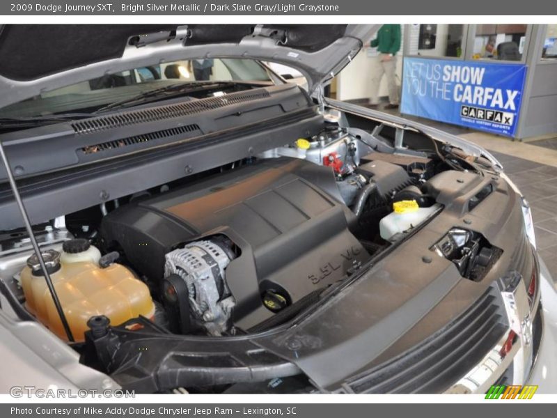 Bright Silver Metallic / Dark Slate Gray/Light Graystone 2009 Dodge Journey SXT