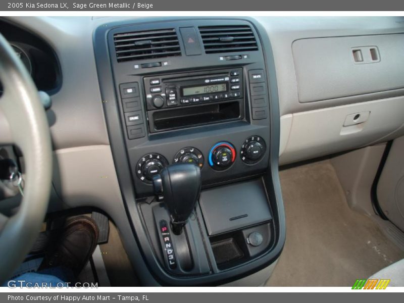 Sage Green Metallic / Beige 2005 Kia Sedona LX