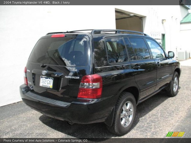 Black / Ivory 2004 Toyota Highlander V6 4WD