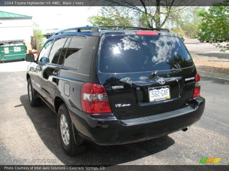 Black / Ivory 2004 Toyota Highlander V6 4WD