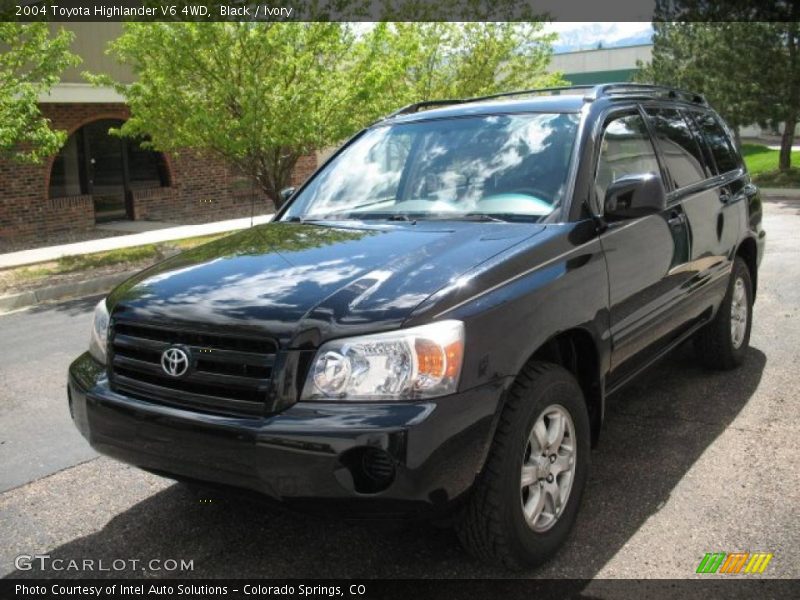 Black / Ivory 2004 Toyota Highlander V6 4WD