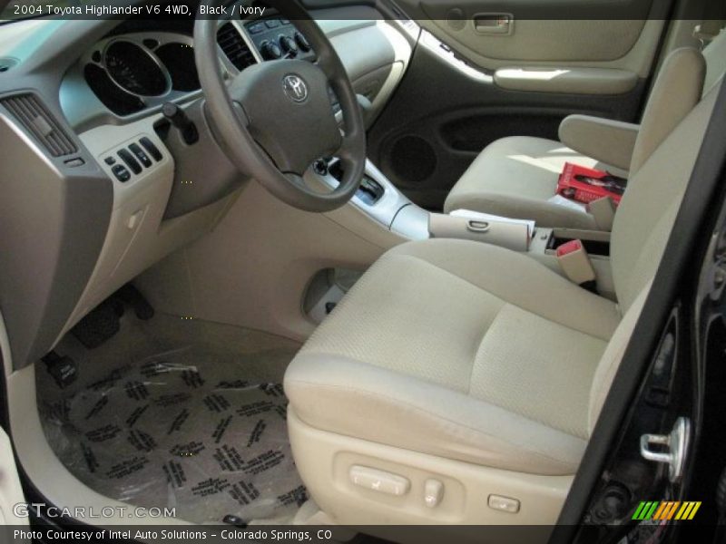 Black / Ivory 2004 Toyota Highlander V6 4WD