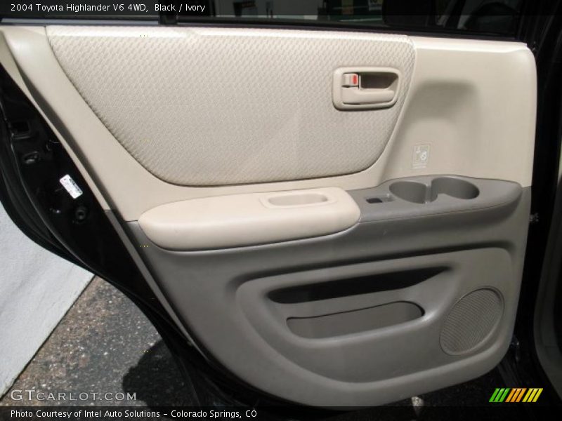 Black / Ivory 2004 Toyota Highlander V6 4WD