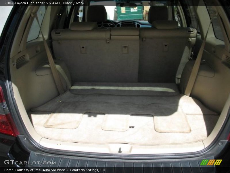 Black / Ivory 2004 Toyota Highlander V6 4WD