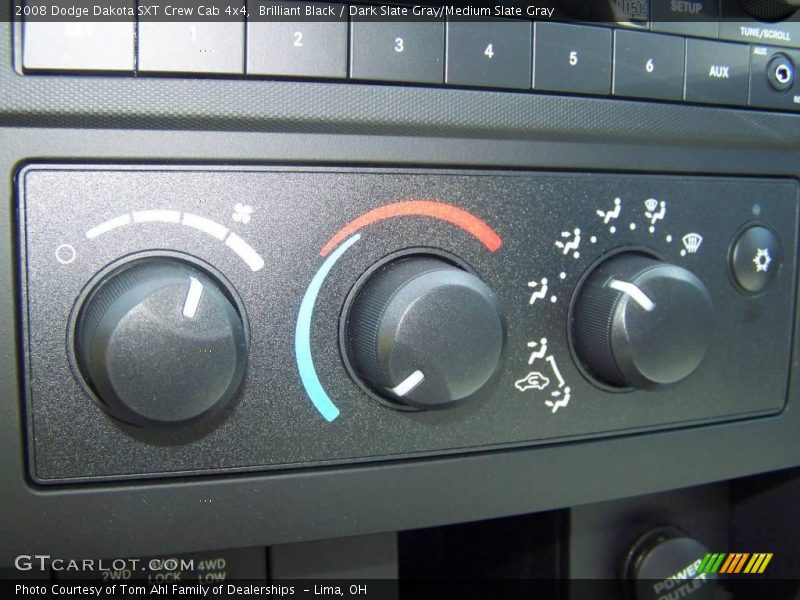 Brilliant Black / Dark Slate Gray/Medium Slate Gray 2008 Dodge Dakota SXT Crew Cab 4x4