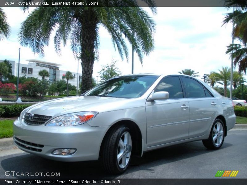Lunar Mist Metallic / Stone 2004 Toyota Camry XLE