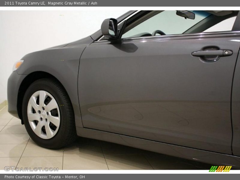 Magnetic Gray Metallic / Ash 2011 Toyota Camry LE