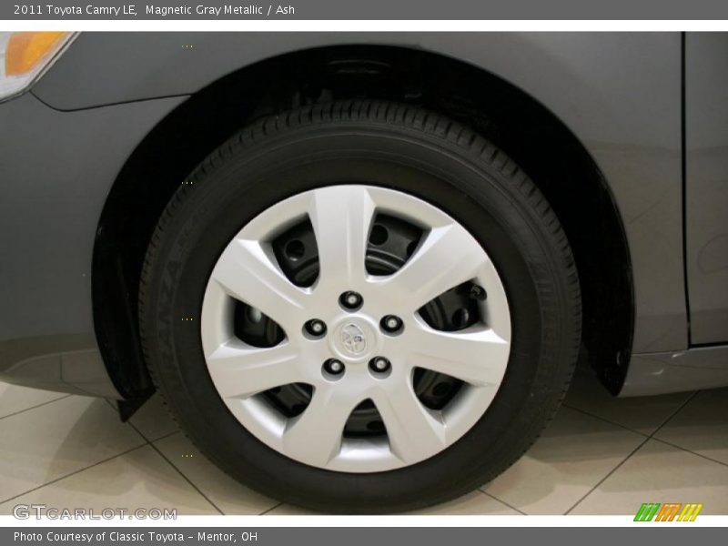 Magnetic Gray Metallic / Ash 2011 Toyota Camry LE