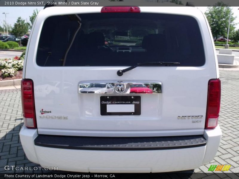 Stone White / Dark Slate Gray 2010 Dodge Nitro SXT