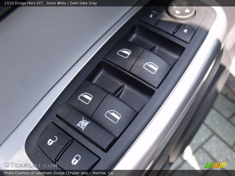 Stone White / Dark Slate Gray 2010 Dodge Nitro SXT