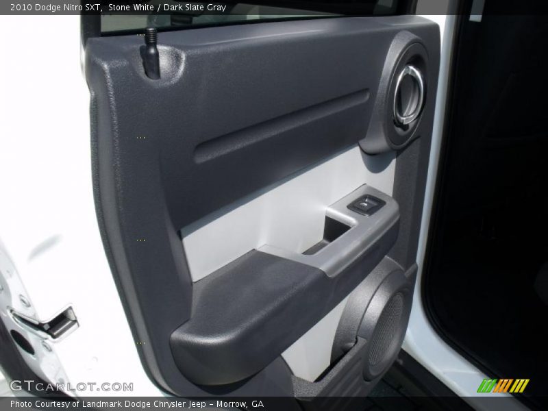 Stone White / Dark Slate Gray 2010 Dodge Nitro SXT
