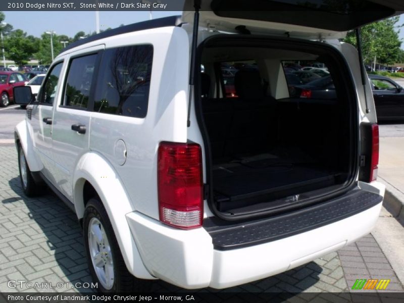 Stone White / Dark Slate Gray 2010 Dodge Nitro SXT