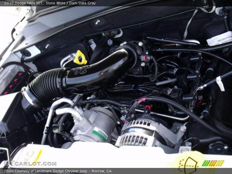 Stone White / Dark Slate Gray 2010 Dodge Nitro SXT