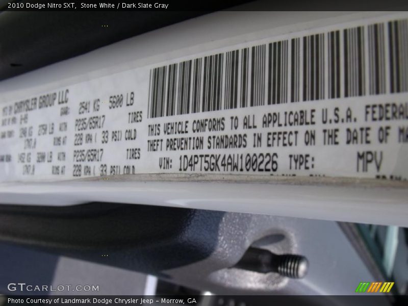 Stone White / Dark Slate Gray 2010 Dodge Nitro SXT