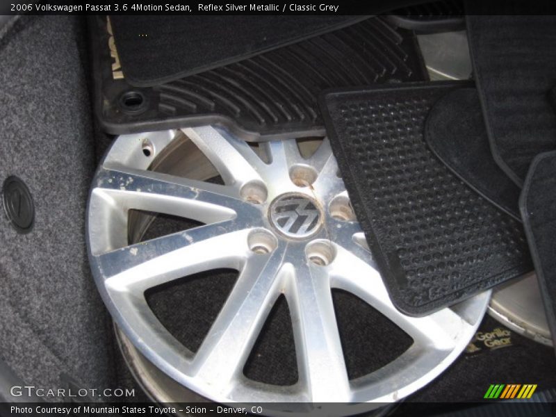 Reflex Silver Metallic / Classic Grey 2006 Volkswagen Passat 3.6 4Motion Sedan