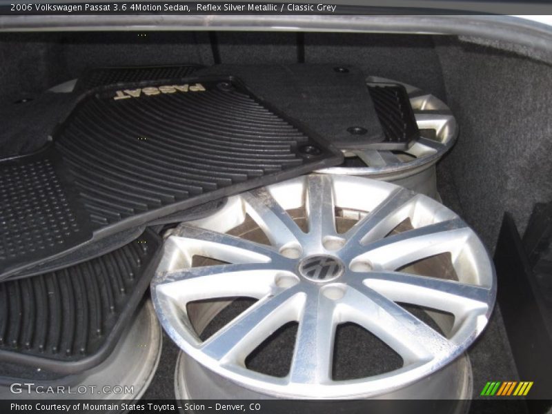 Reflex Silver Metallic / Classic Grey 2006 Volkswagen Passat 3.6 4Motion Sedan