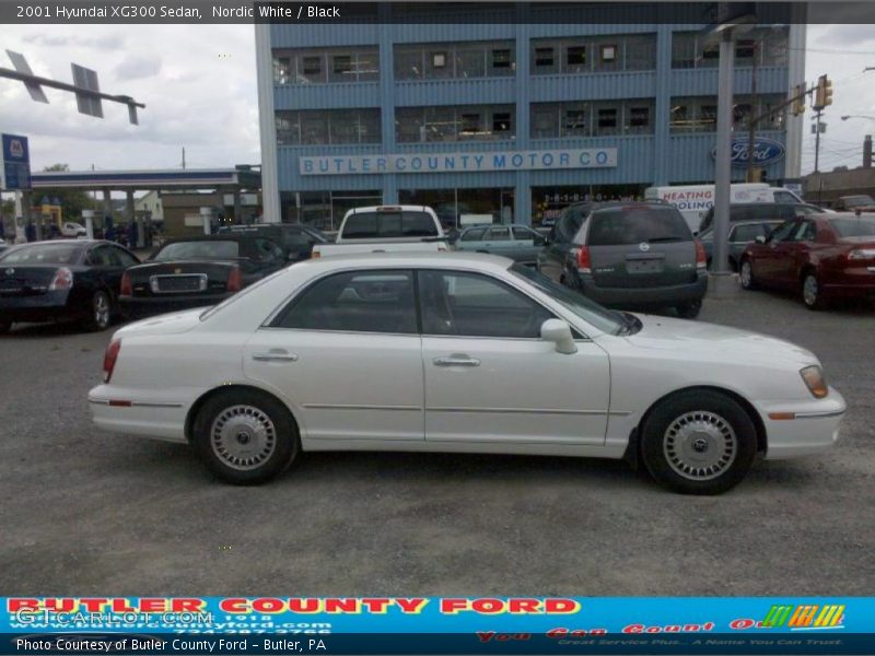 Nordic White / Black 2001 Hyundai XG300 Sedan