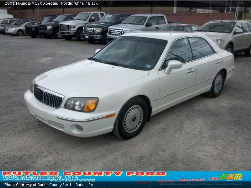 Nordic White / Black 2001 Hyundai XG300 Sedan