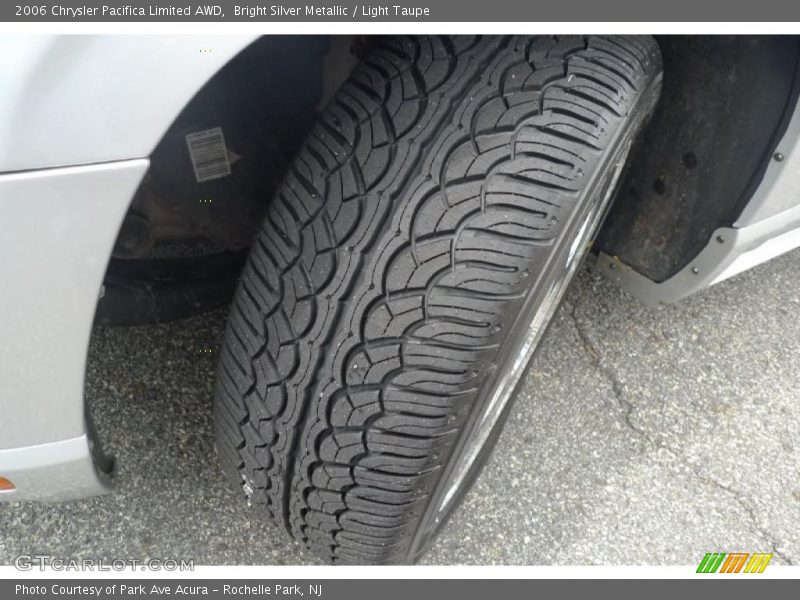 Bright Silver Metallic / Light Taupe 2006 Chrysler Pacifica Limited AWD