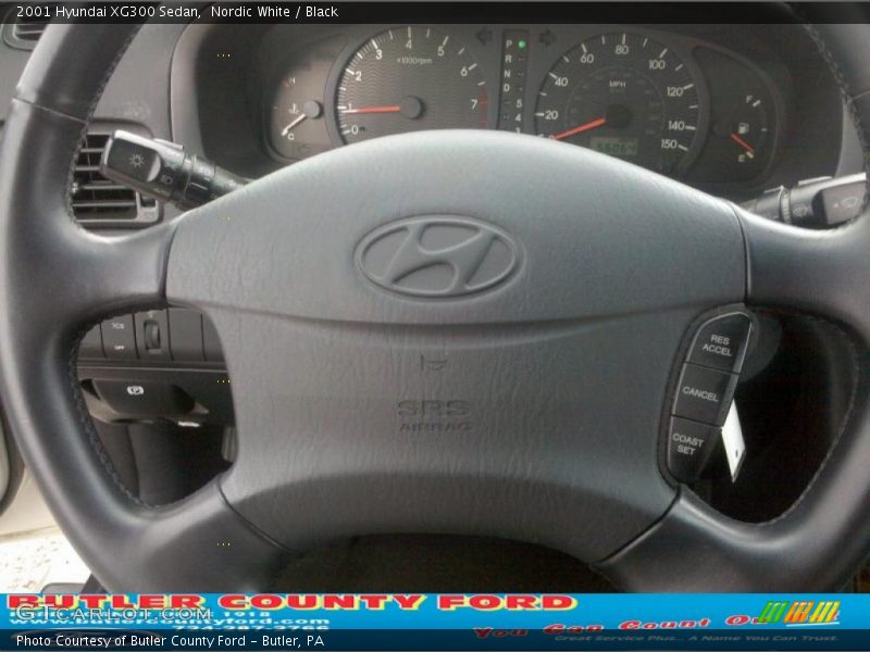 Nordic White / Black 2001 Hyundai XG300 Sedan