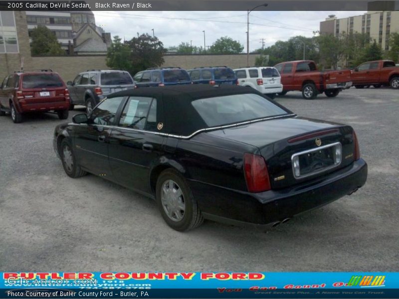 Black Raven / Black 2005 Cadillac DeVille Sedan
