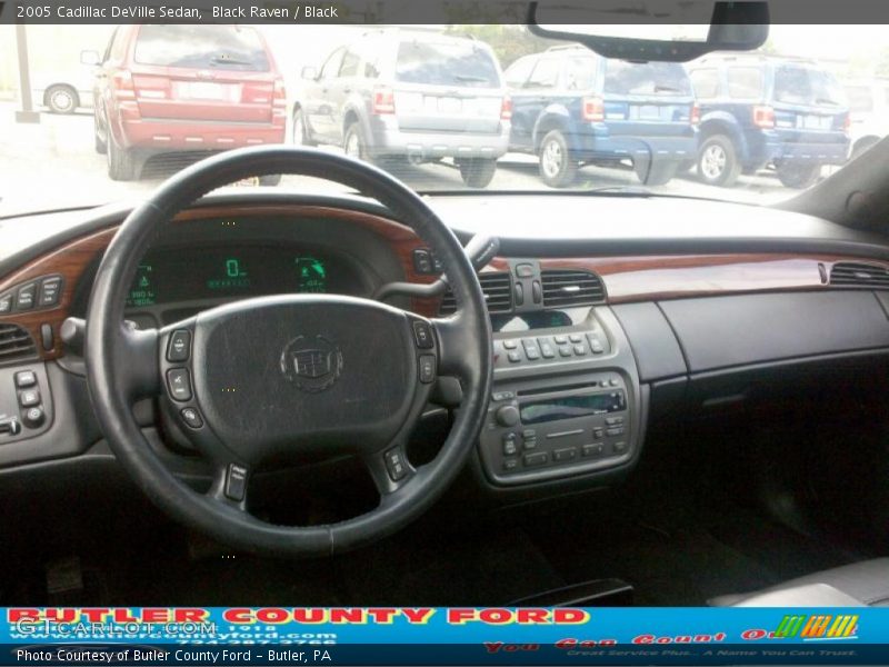 Black Raven / Black 2005 Cadillac DeVille Sedan