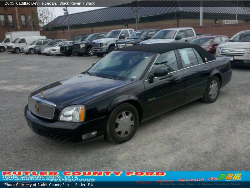 Black Raven / Black 2005 Cadillac DeVille Sedan