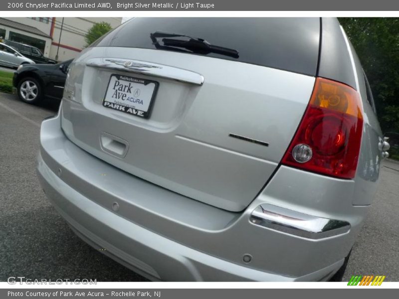 Bright Silver Metallic / Light Taupe 2006 Chrysler Pacifica Limited AWD