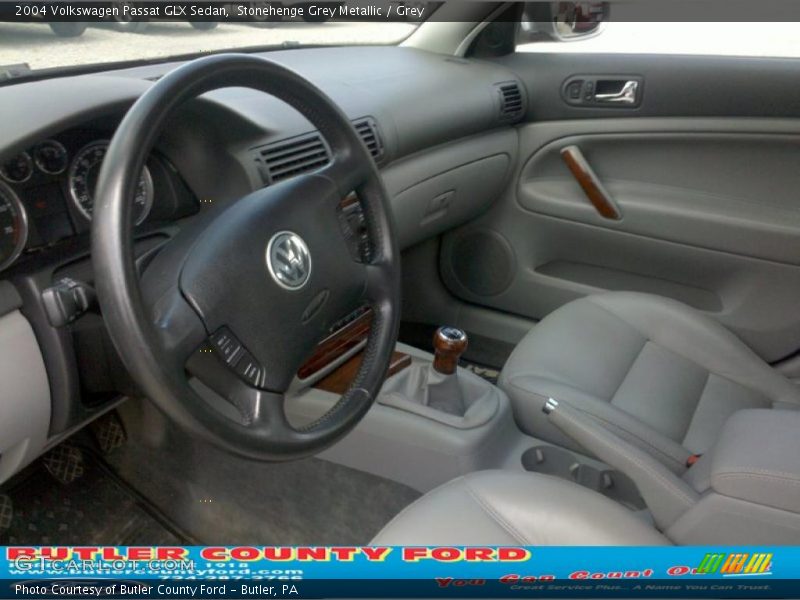 Stonehenge Grey Metallic / Grey 2004 Volkswagen Passat GLX Sedan