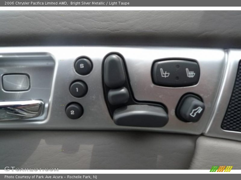 Bright Silver Metallic / Light Taupe 2006 Chrysler Pacifica Limited AWD