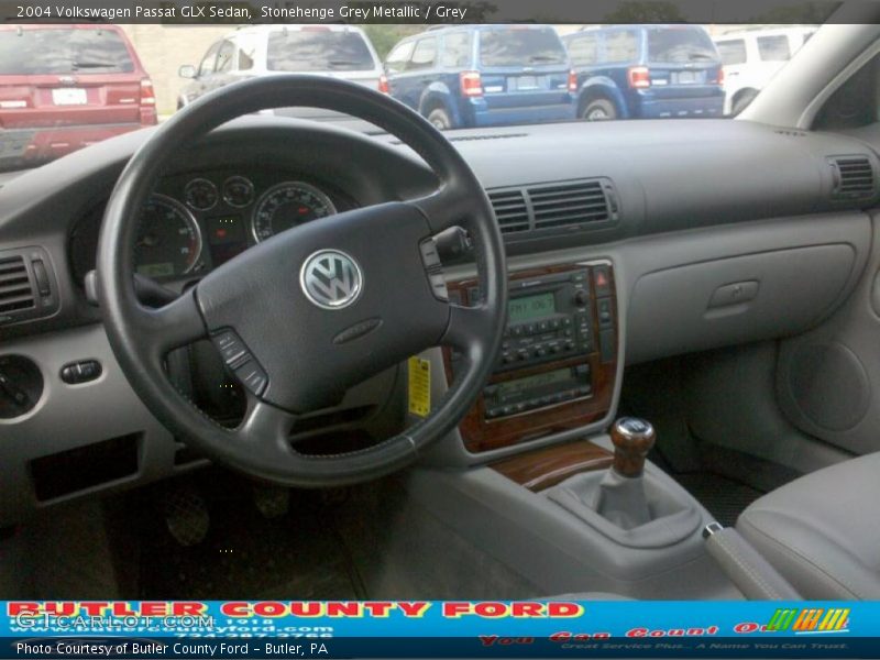 Stonehenge Grey Metallic / Grey 2004 Volkswagen Passat GLX Sedan