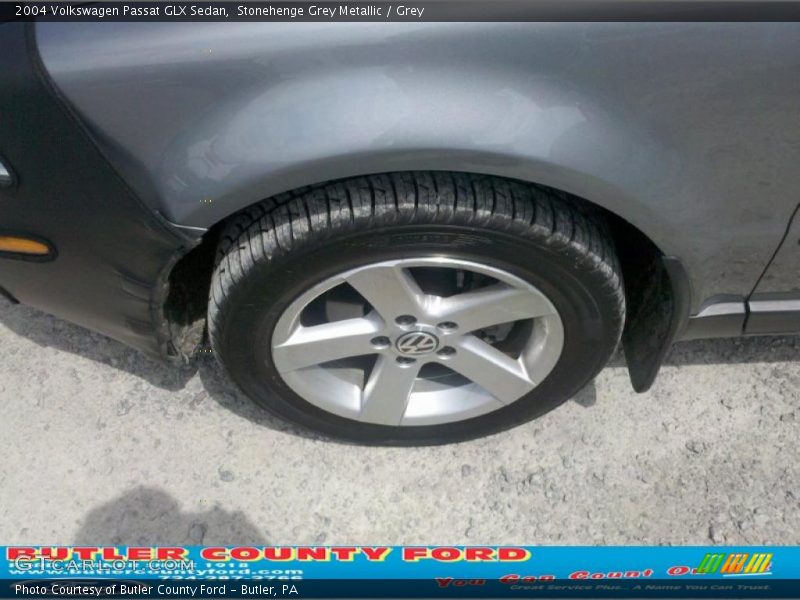 Stonehenge Grey Metallic / Grey 2004 Volkswagen Passat GLX Sedan