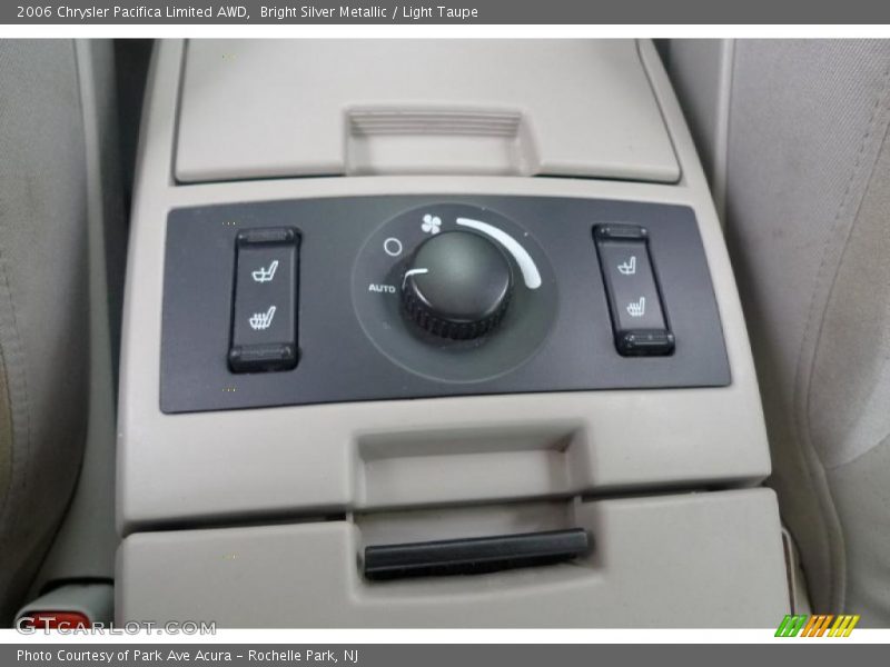 Bright Silver Metallic / Light Taupe 2006 Chrysler Pacifica Limited AWD
