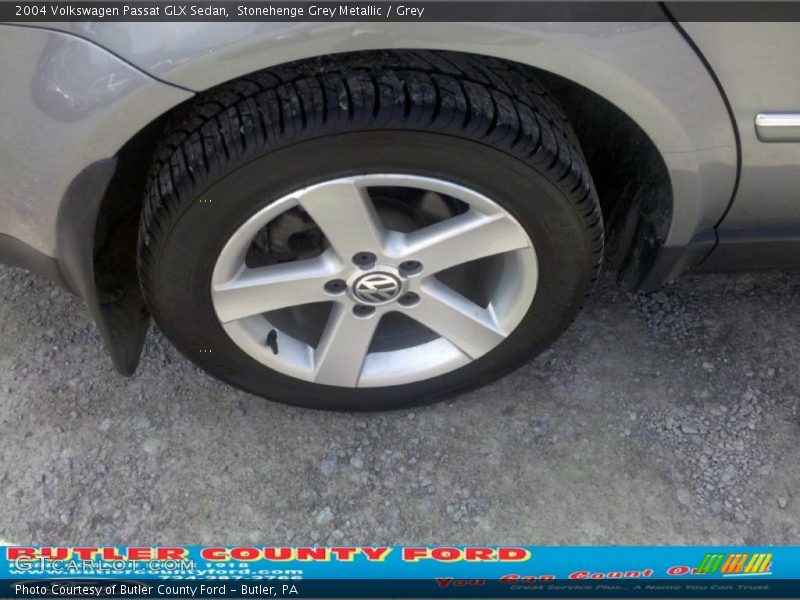 Stonehenge Grey Metallic / Grey 2004 Volkswagen Passat GLX Sedan