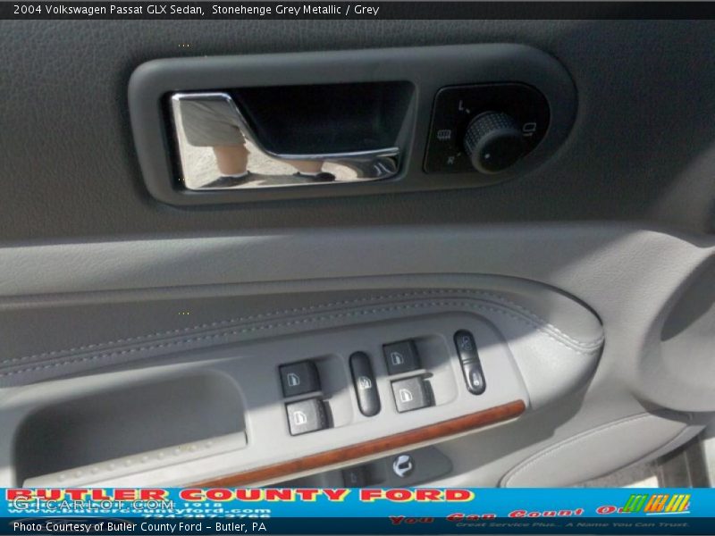 Stonehenge Grey Metallic / Grey 2004 Volkswagen Passat GLX Sedan
