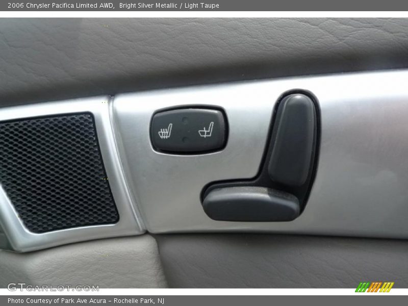 Bright Silver Metallic / Light Taupe 2006 Chrysler Pacifica Limited AWD