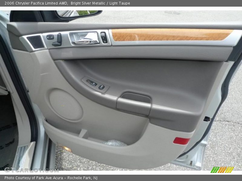Bright Silver Metallic / Light Taupe 2006 Chrysler Pacifica Limited AWD