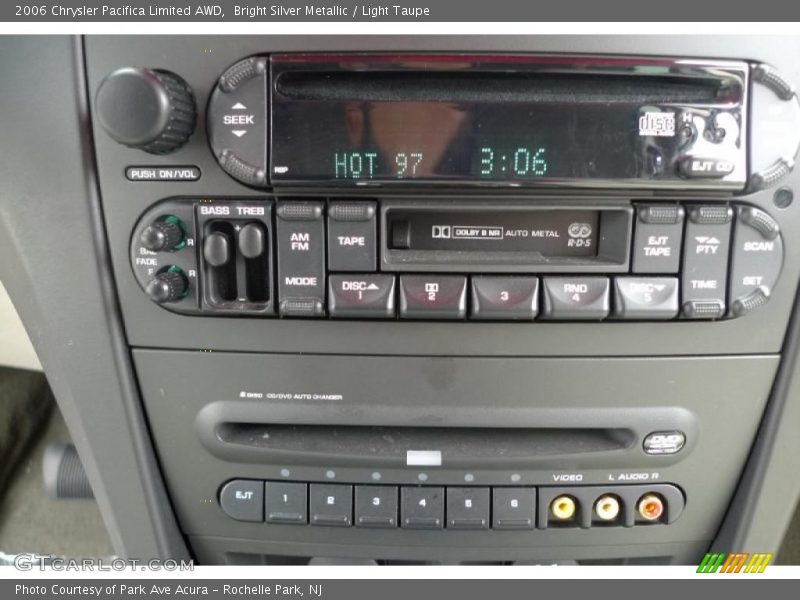 Bright Silver Metallic / Light Taupe 2006 Chrysler Pacifica Limited AWD