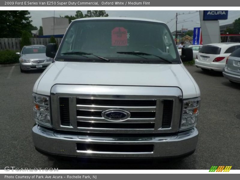 Oxford White / Medium Flint 2009 Ford E Series Van E250 Super Duty Commercial