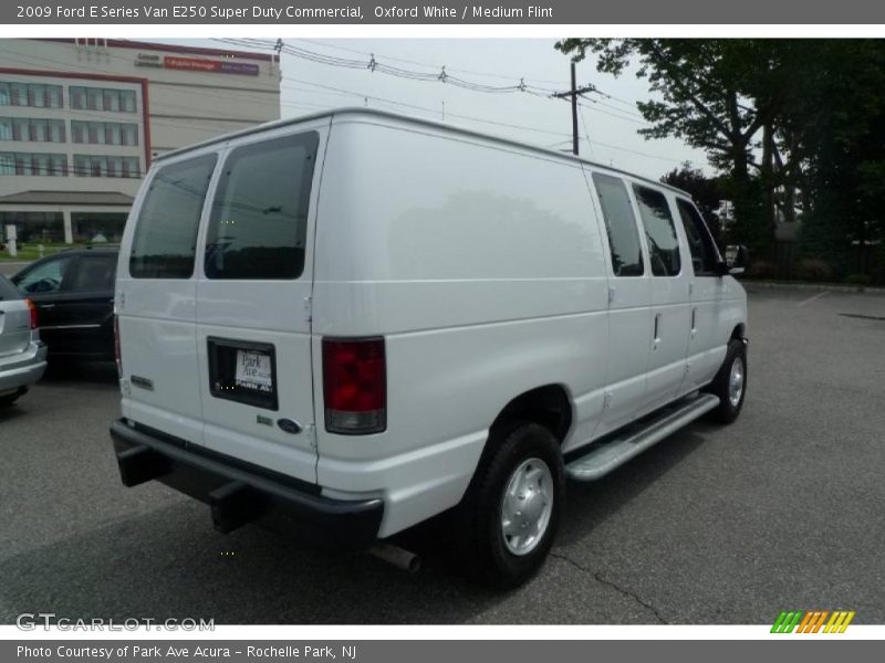 Oxford White / Medium Flint 2009 Ford E Series Van E250 Super Duty Commercial