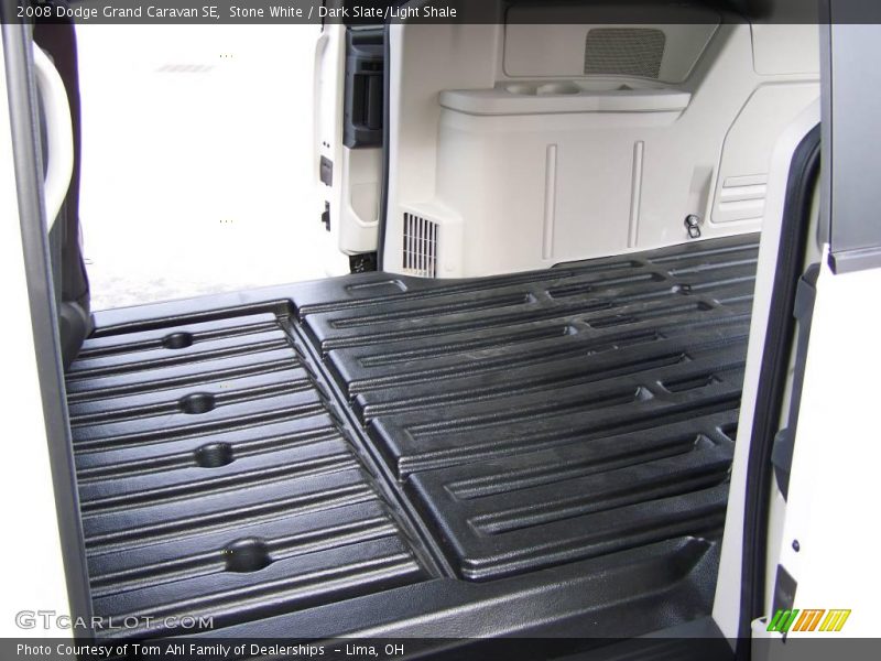 Stone White / Dark Slate/Light Shale 2008 Dodge Grand Caravan SE