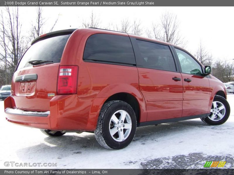 Sunburst Orange Pearl / Medium Slate Gray/Light Shale 2008 Dodge Grand Caravan SE