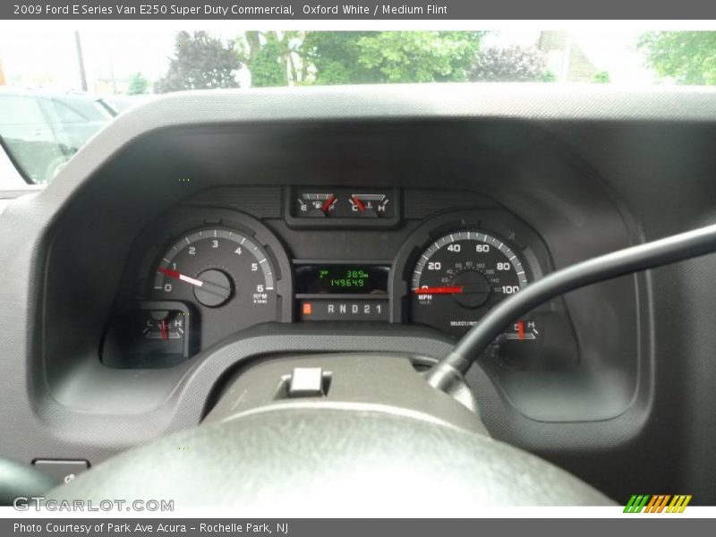 Oxford White / Medium Flint 2009 Ford E Series Van E250 Super Duty Commercial