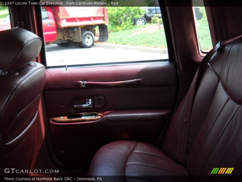 Dark Cardovan Metallic / Red 1997 Lincoln Town Car Executive