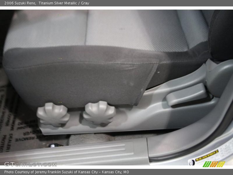 Titanium Silver Metallic / Gray 2006 Suzuki Reno
