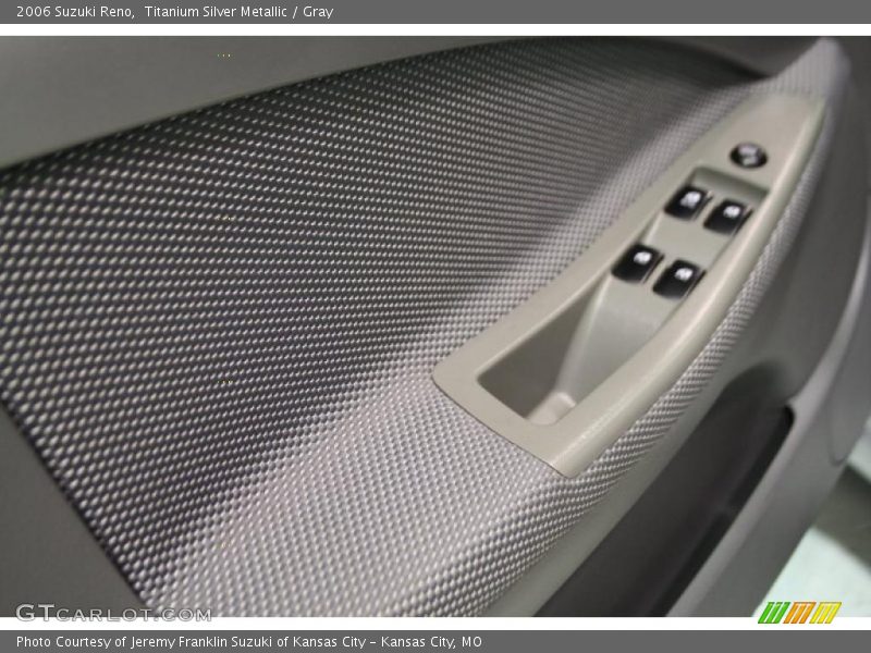 Titanium Silver Metallic / Gray 2006 Suzuki Reno
