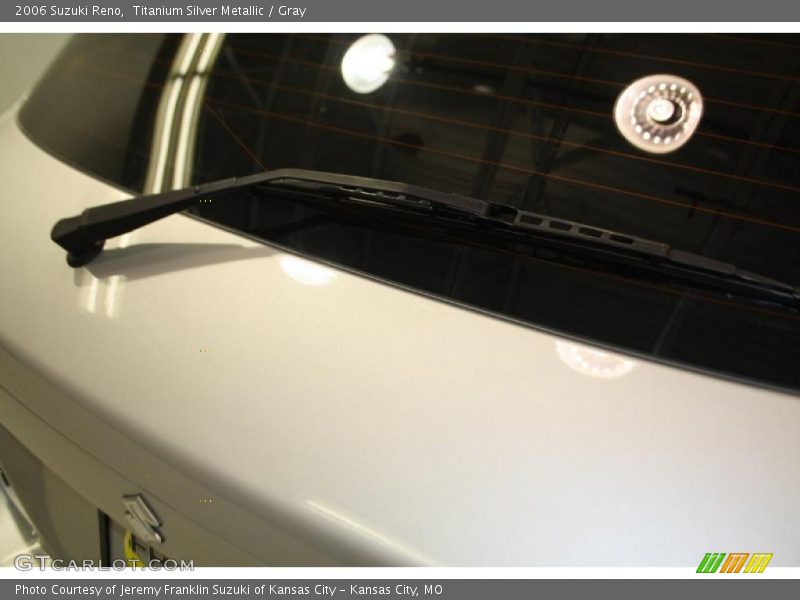 Titanium Silver Metallic / Gray 2006 Suzuki Reno
