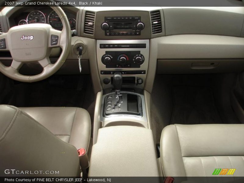 Black / Khaki 2007 Jeep Grand Cherokee Laredo 4x4